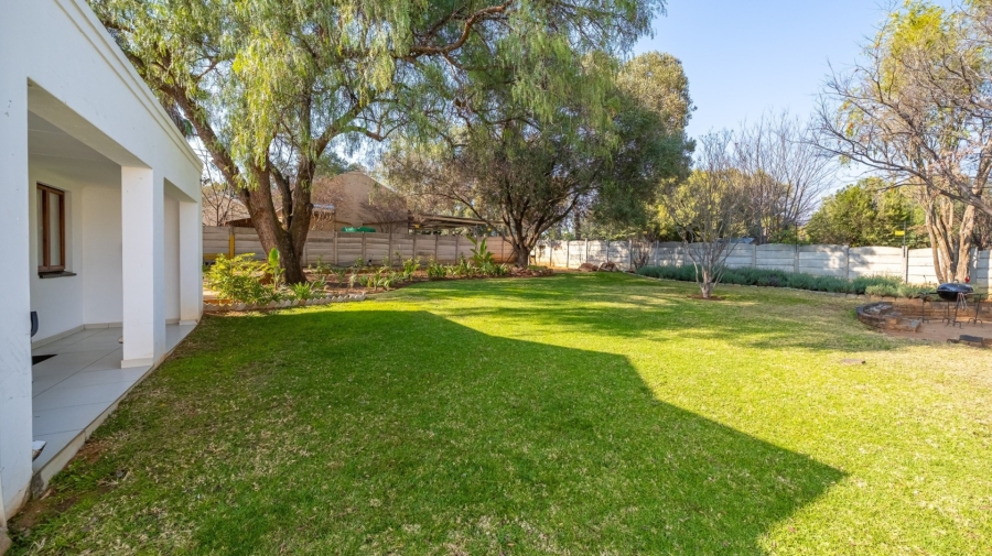 Commercial Property for Sale in Flamwood North West